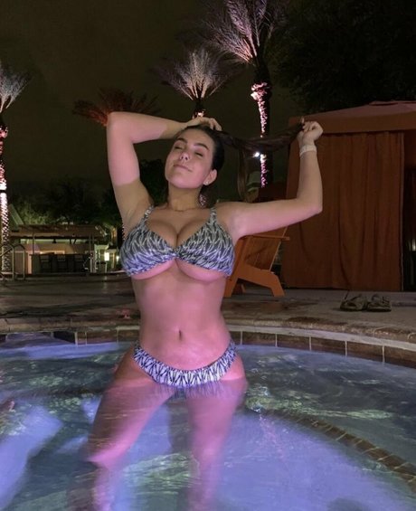 Maggie W perfekte porno galerie