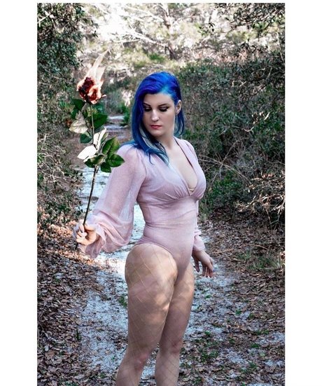 Leva Bates schauspielerin pornografische fotos
