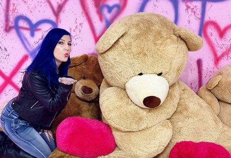 Leva Bates heiße porno galerien