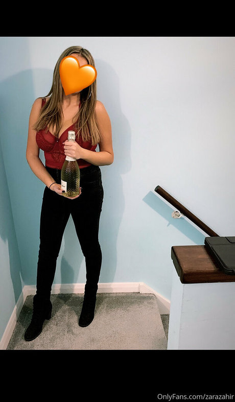 Zara Zahir model kunst foto