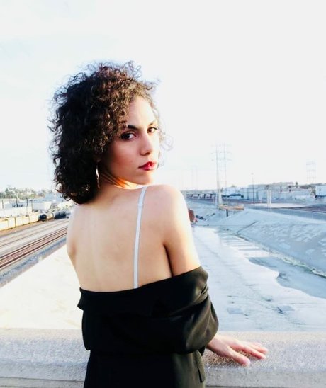 Andrea Sixtos xxx nackt bilder