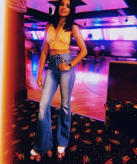 Aparna Brielle heiße exklusive galerie