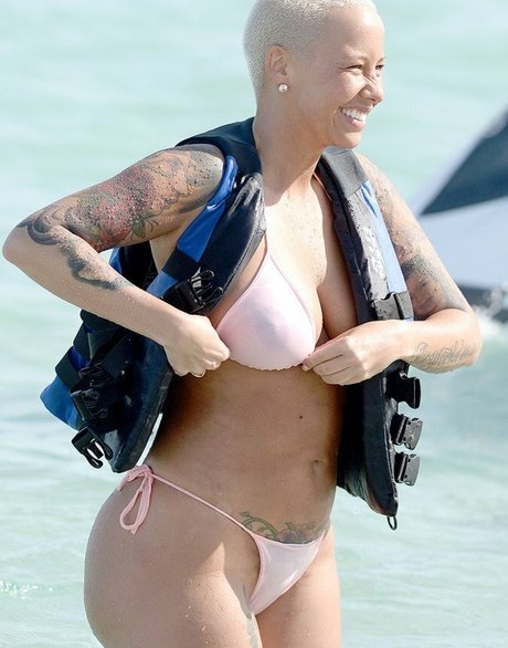 Amber Levonchuck beste sexy bilder