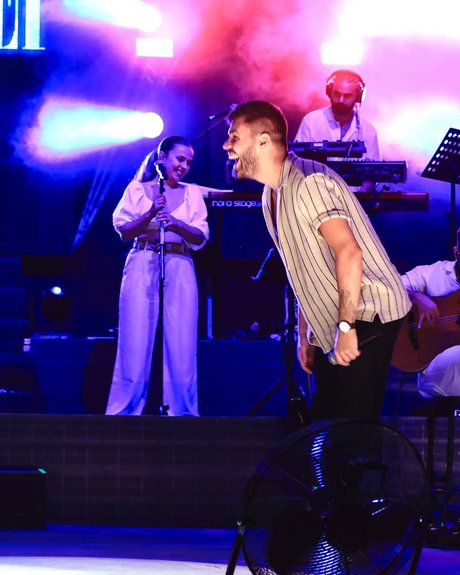 Zeynep Bastik exklusive erwachsene galerien