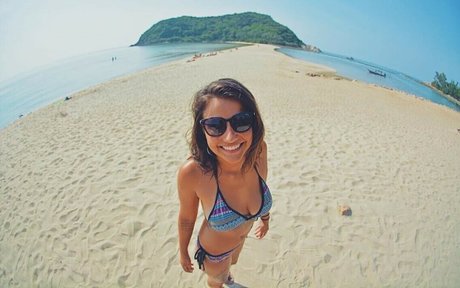 Ana Gutierrez freie sexy bild