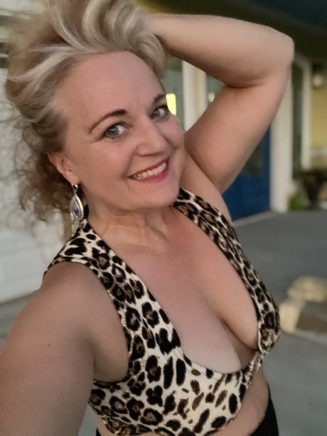 Ginger Hughes69 sexy schöne galerie