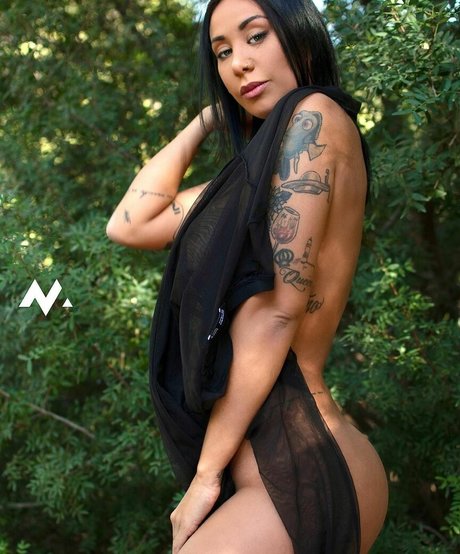 La tiguerita top nackte foto