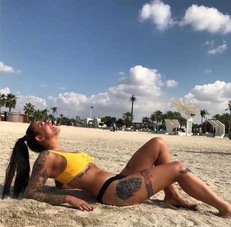 Vivian1510 nacktheit pornostar galerie