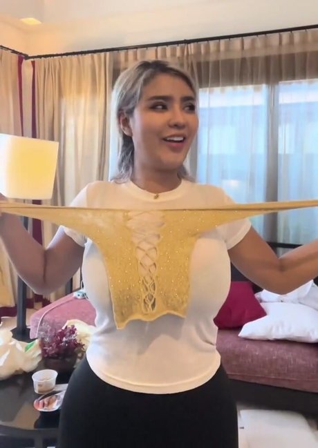 Noey Vanisa top beste fotos