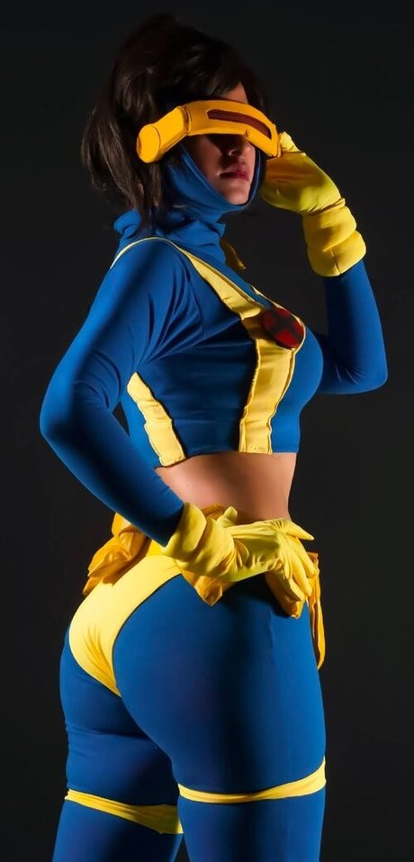 Yaku Cosplay kostenlose nackte archiv