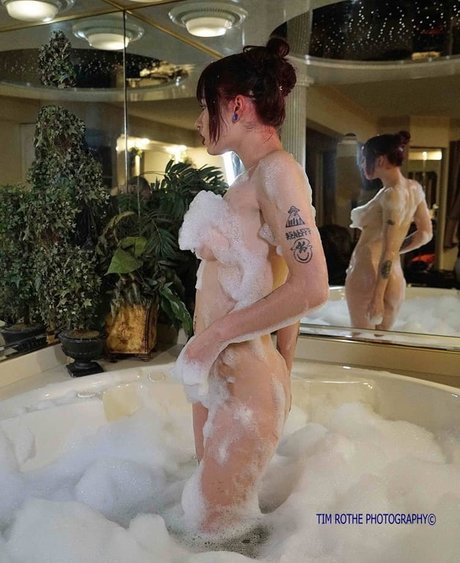 Taylor Evanchak erotische nackten foto