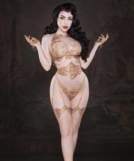 Threnody In Velvet top nette archiv