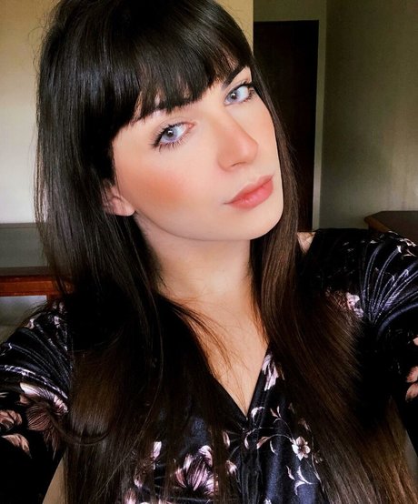 Angela Moraes heiße freie galerie