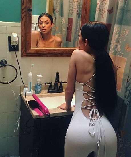 kaylinaeileennn schöne akt foto