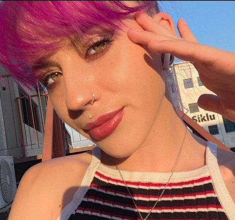 Anna Masarski akt bilder