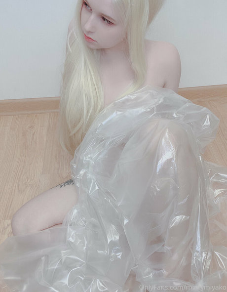 MintyMiyako exklusive foto