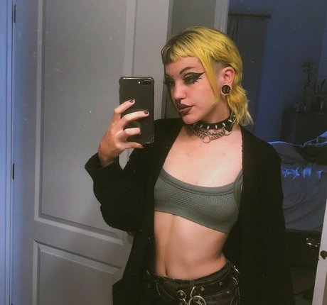 Ch0ke Cherry nackt porno galerie