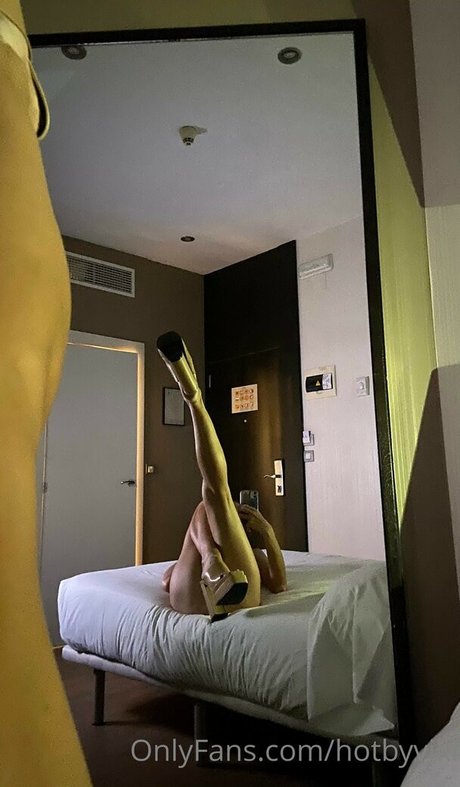 Viki Keepu nacktheit pornografische fotos