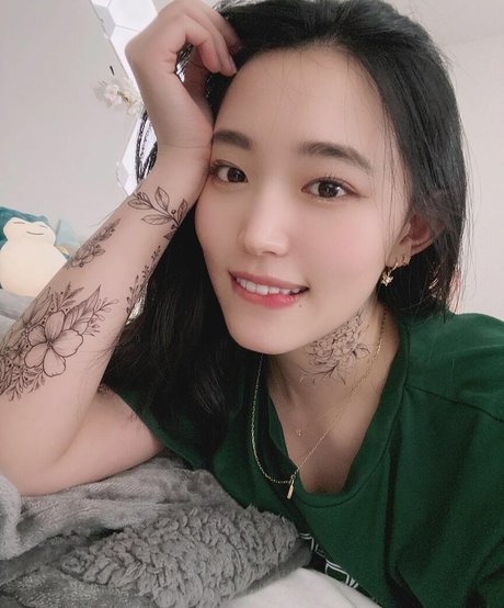 Yoojin pornostar nacktheit galerien