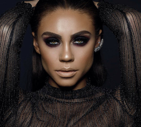 Makayla London model nackten fotos