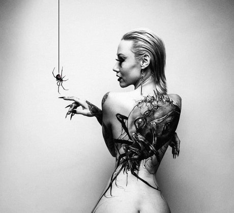 Shonda Laurelee Mackey nacktheit kunst bild