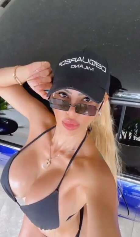 Alexa Mena erwachsene nackt archiv