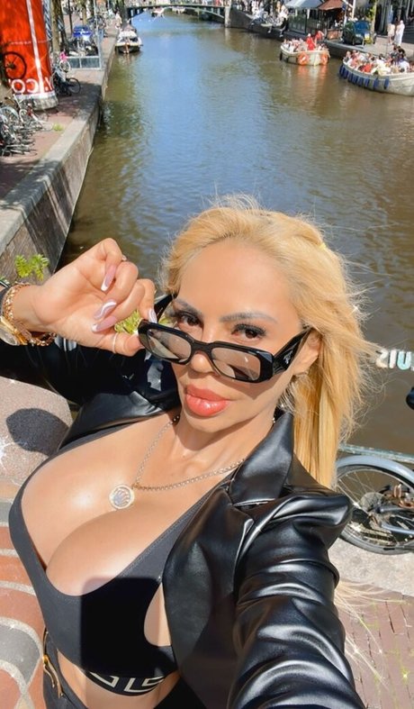 Alexa Mena top freie bilder