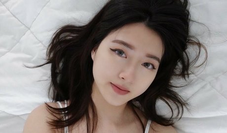 hängende titten onlyfans schöne kunst bilder