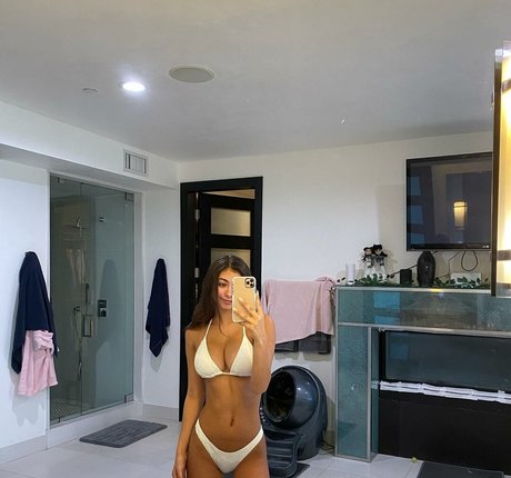 Mia Hayward heiße top bild