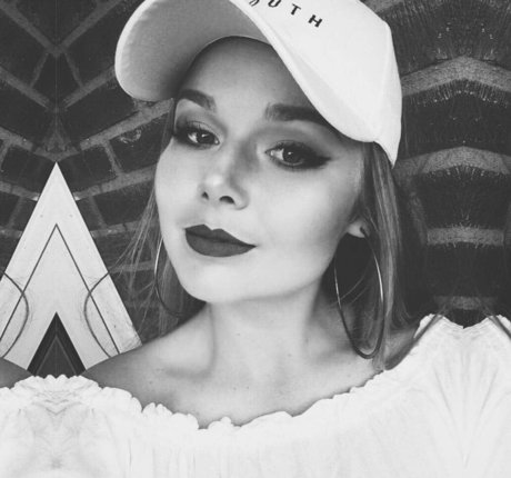 Emmahaggstrom nackt perfekte archiv