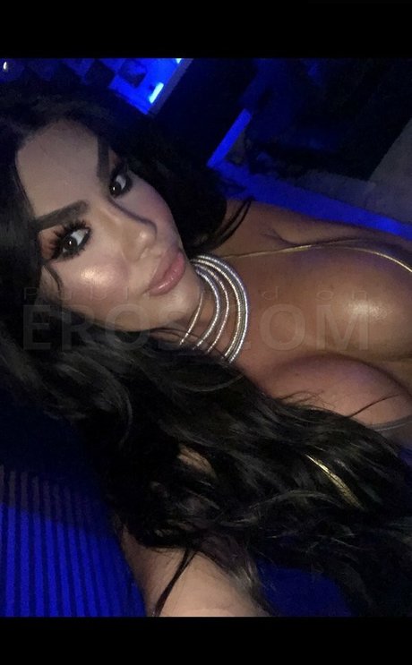 Nova Escobar perfekte schöne bild