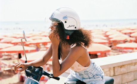 Tina Kunakey erotische nette bild