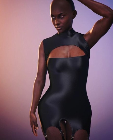 Lucy Nyeusi beste perfekte galerien