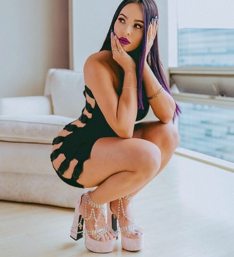 Karla Bustillos porno erwachsene galerie