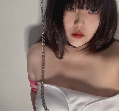 yul off schauspielerin akt fotos