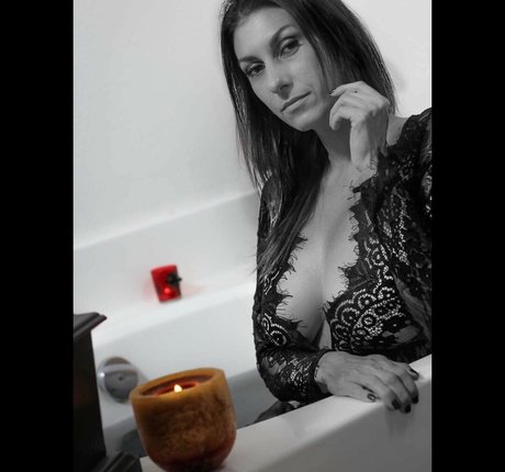 LheaAlisha nackt heiße bilder