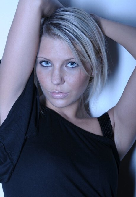 Carina Schwarz schöne nette galerien