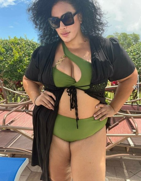 eingeölte titten onlyfans heiße sexy archiv