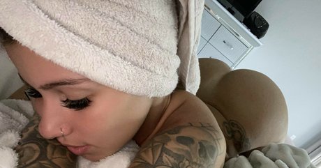 Daniela Andrea erotische top bild