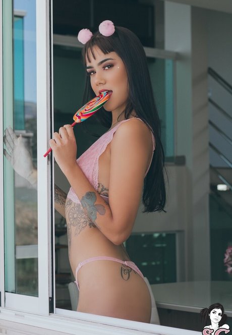 Lolla SG sexy nacktheit fotos