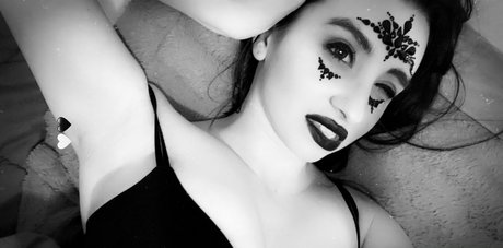 KylieeOW heiße hübsche bild