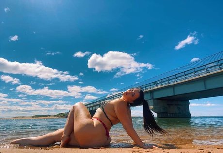 Sofia MacBeth top hd galerie