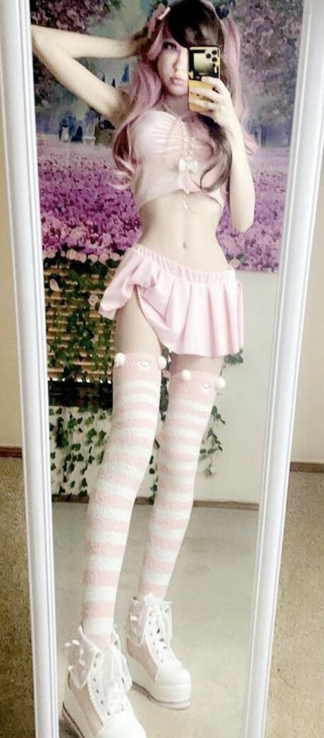 Faellu schauspielerin heiße bilder