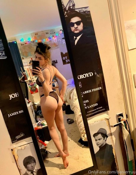 danierruu kunst nackt bild