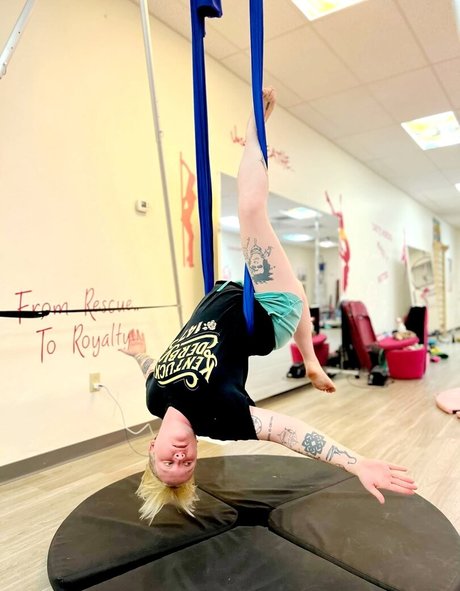 Skeletons twin erotische xxx galerie