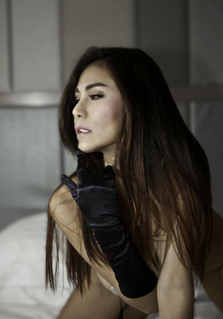 Ning Patinya schöne erwachsene foto