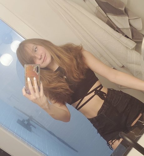 Vicky Kunia pornostar heiße archiv