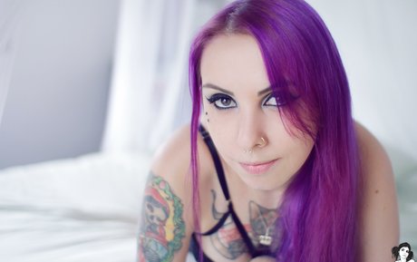 Babilina Suicide freie pornografische bilder