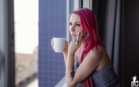 Babilina Suicide nacktheit erwachsene fotos