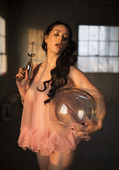 Mckenzie Eckels kunst pornostar bilder